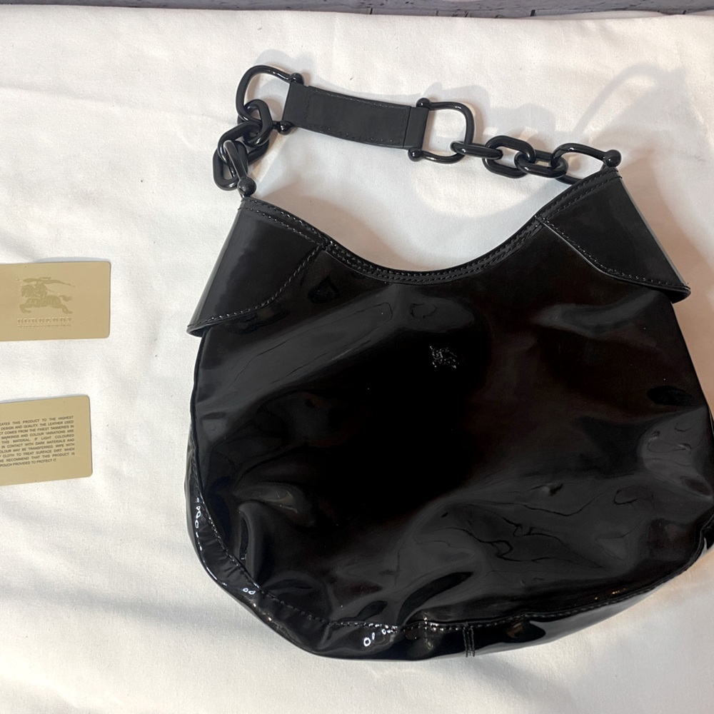 LIKE NEW BURBERRY PATENT LEATHER SHOULDER BAG RARE!!!!!